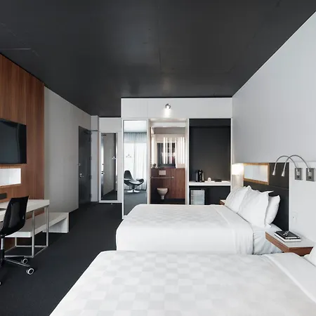 Alt Hotel Toronto Airport-3